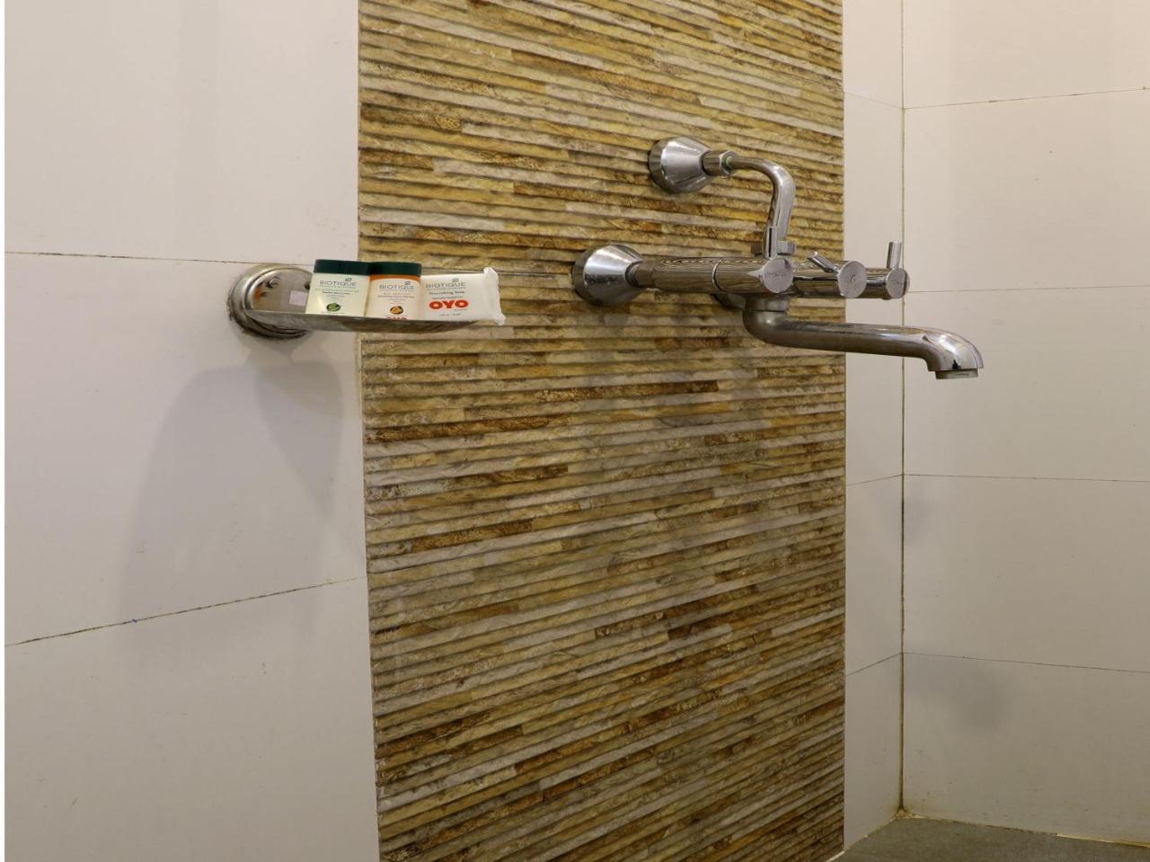 Oyo 3547 Raj Guru Residency Hotel Chennai Luaran gambar