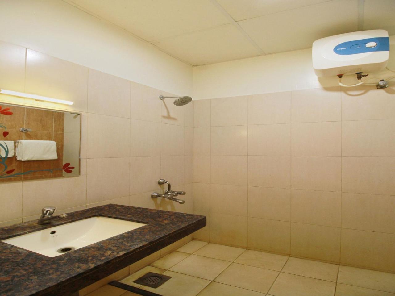 Oyo 3547 Raj Guru Residency Hotel Chennai Luaran gambar