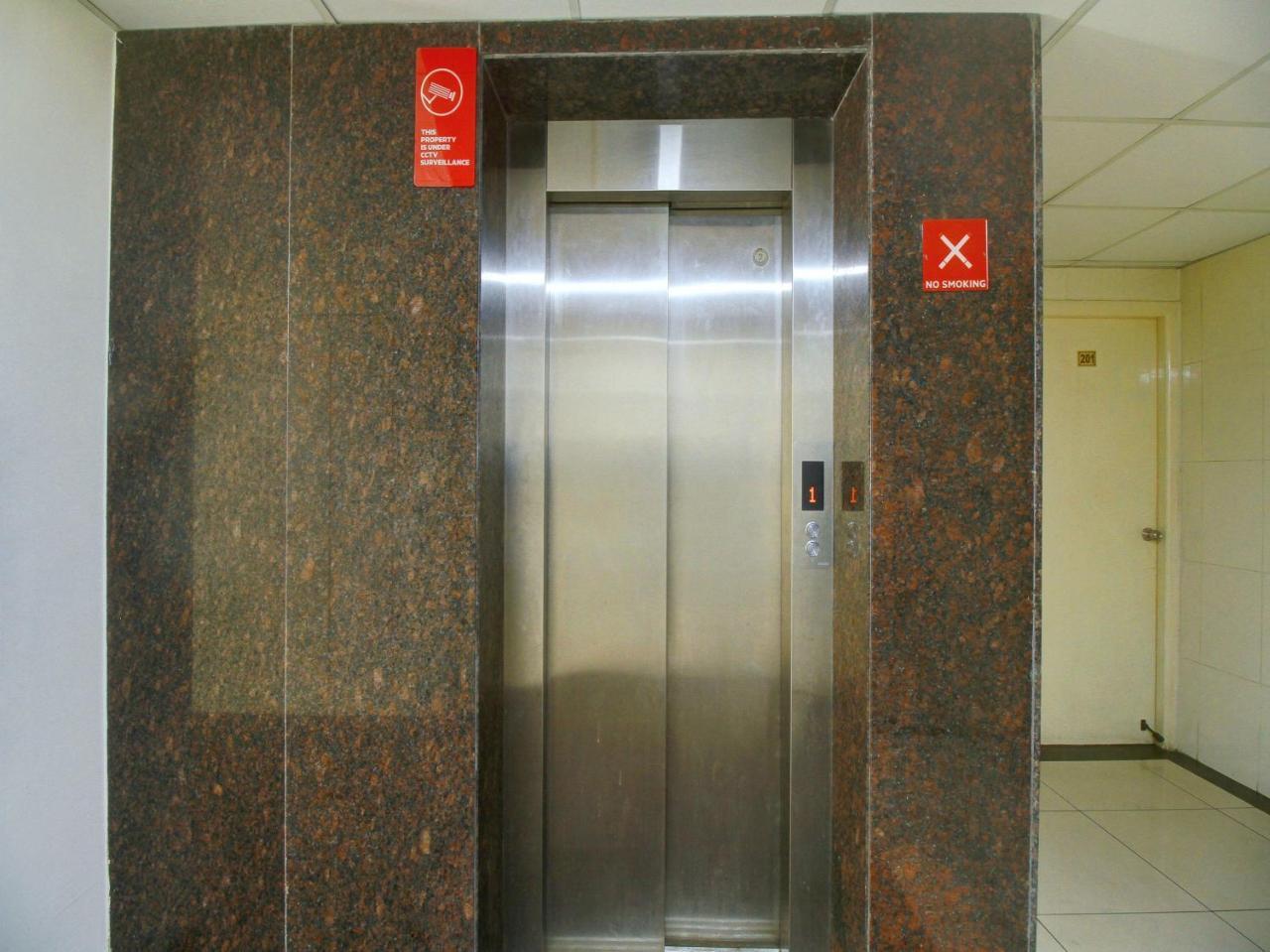 Oyo 3547 Raj Guru Residency Hotel Chennai Luaran gambar