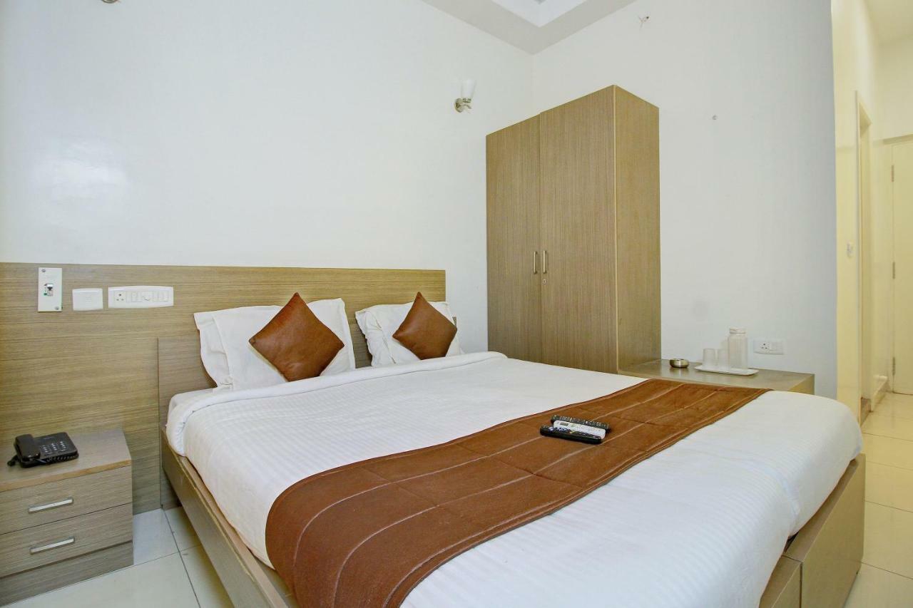 Oyo 3547 Raj Guru Residency Hotel Chennai Luaran gambar